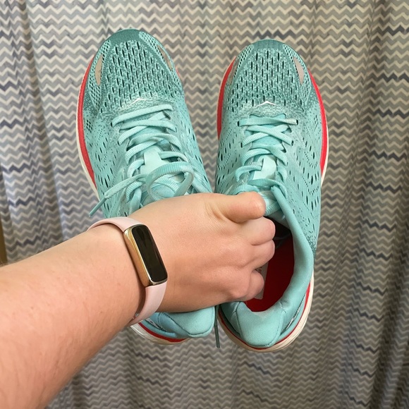 These are actually size 8 men’s. I wore once but they are too big. - Picture 6 of 7